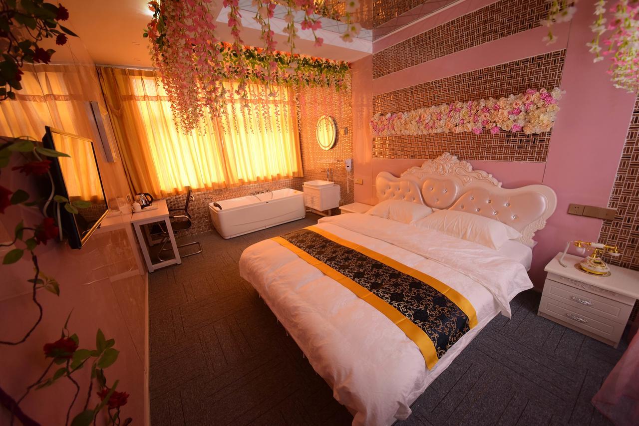 Century Hua Na Loves Boutique Hotel Qingdao Zewnętrze zdjęcie
