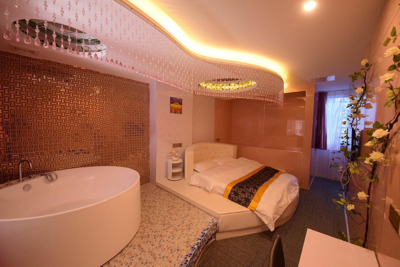 Century Hua Na Loves Boutique Hotel Qingdao Zewnętrze zdjęcie