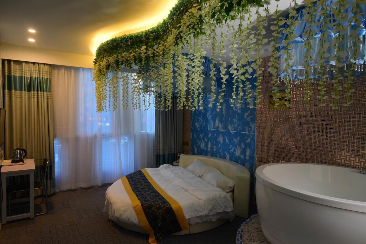 Century Hua Na Loves Boutique Hotel Qingdao Zewnętrze zdjęcie