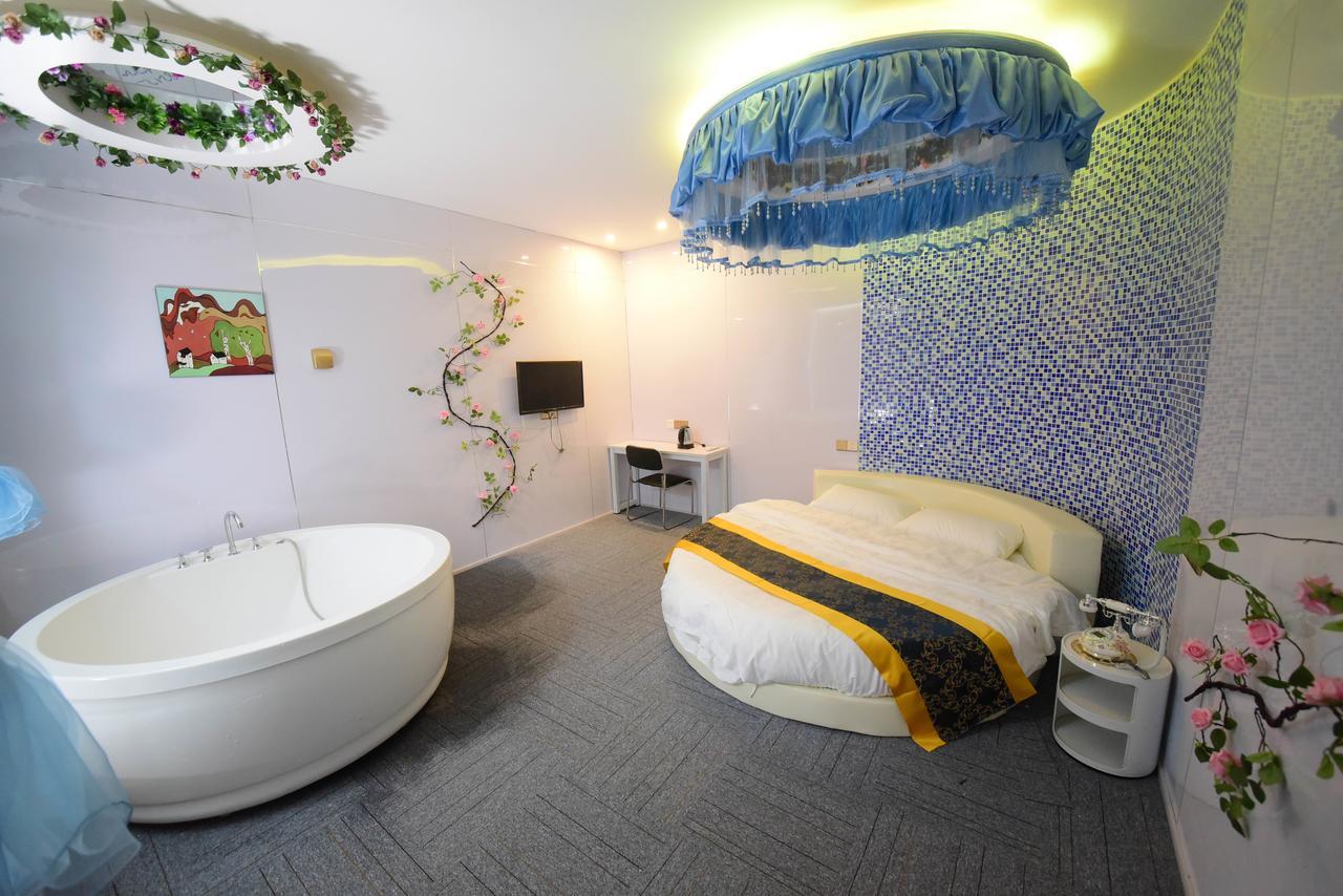 Century Hua Na Loves Boutique Hotel Qingdao Zewnętrze zdjęcie