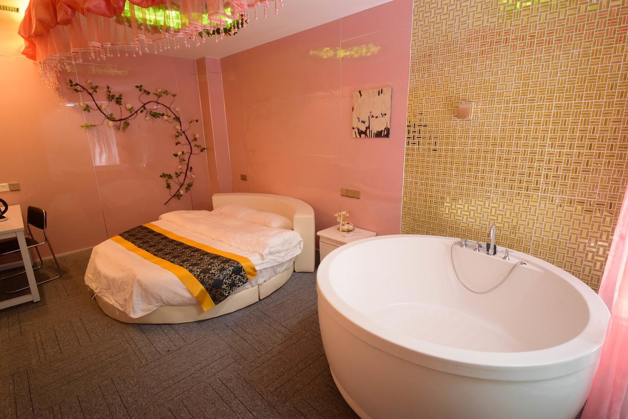 Century Hua Na Loves Boutique Hotel Qingdao Zewnętrze zdjęcie